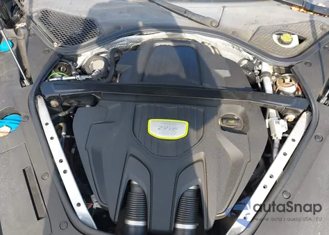 2019 Porsche Panamera E-Hybrid 4 z USA, uszkodzony, nr VIN WP0AE2A78KL123320